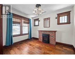 490 CHESTER STREET - 8