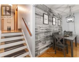 35 SURREY CRESCENT - 10