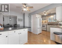 35 SURREY CRESCENT - 3