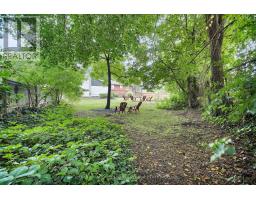 15 KENWOOD CRESCENT - 13