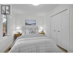 15 KENWOOD CRESCENT - 25