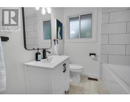 15 KENWOOD CRESCENT - 30