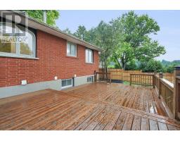 15 KENWOOD CRESCENT - 4