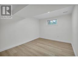 15 KENWOOD CRESCENT - 44