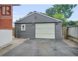 15 KENWOOD CRESCENT - 46