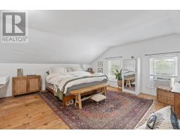 524 WILLIAM STREET - 21
