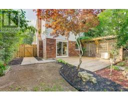 255 BRUNSWICK CRESCENT - 33