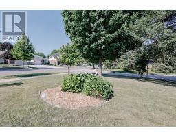 961 CHIPPEWA DRIVE - 34