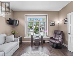 38 ERIN PLACE - 18