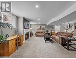 38 ERIN PLACE - 32