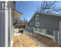 16 HURON AVENUE - 32