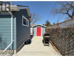 16 HURON AVENUE - 34