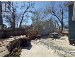 16 HURON AVENUE - 35