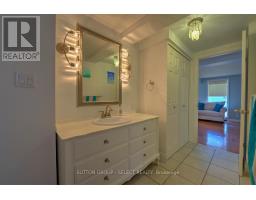 16 HURON AVENUE - 9