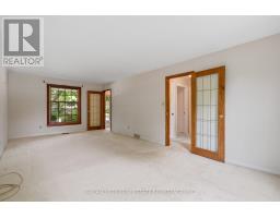 948 FARNHAM ROAD N - 10