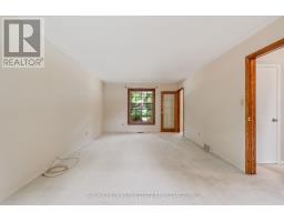 948 FARNHAM ROAD N - 11