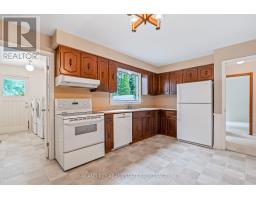 948 FARNHAM ROAD N - 18