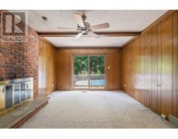 948 FARNHAM ROAD N - 21