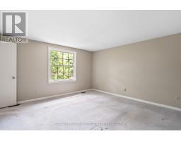 948 FARNHAM ROAD N - 25