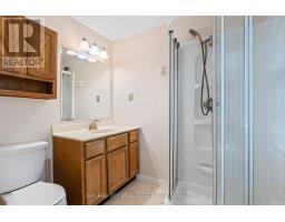 948 FARNHAM ROAD N - 28