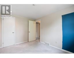 948 FARNHAM ROAD N - 32