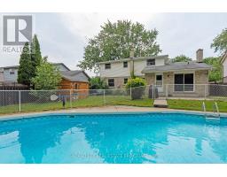 948 FARNHAM ROAD N - 43
