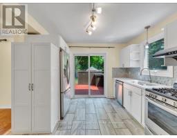213 BOURNEMOUTH DRIVE E - 12