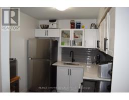 207 - 5 JACKSWAY CRESCENT - 17