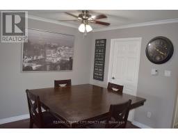207 - 5 JACKSWAY CRESCENT - 9