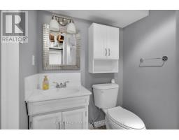 87 IROQUOIS AVENUE - 30