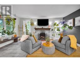 87 IROQUOIS AVENUE - 5