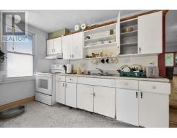 571 ELIZABETH STREET - 10