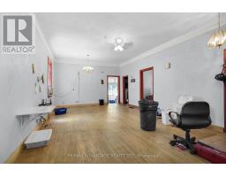 571 ELIZABETH STREET - 5