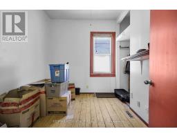 571 ELIZABETH STREET - 7