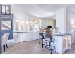 18 - 2081 WALLINGFORD AVENUE - 10