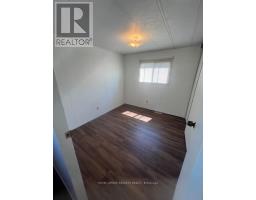 32 PINEVIEW AVENUE - 17