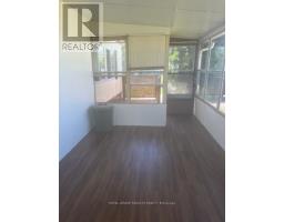 32 PINEVIEW AVENUE - 4