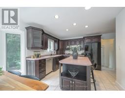 50 MERIDENE CRESCENT E - 29