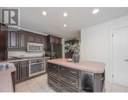 50 MERIDENE CRESCENT E - 31