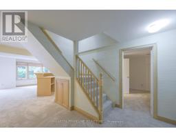 50 MERIDENE CRESCENT E - 50