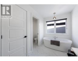 2228 SADDLEROCK AVENUE - 33