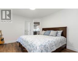4 SCHREYER DRIVE - 18