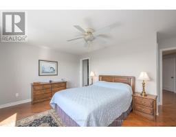 1102 - 19 KING STREET - 14