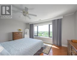 1102 - 19 KING STREET - 15