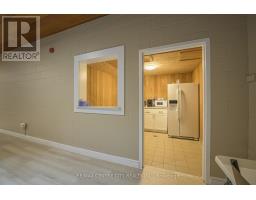 1102 - 19 KING STREET - 43