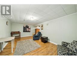 217 MANITOULIN DRIVE E - 19
