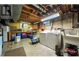 217 MANITOULIN DRIVE E - 23