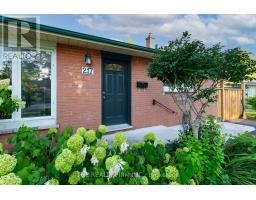 217 MANITOULIN DRIVE E - 3