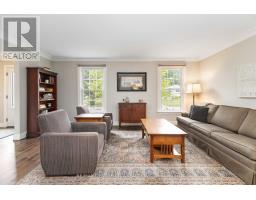1450 STONEYBROOK CRESCENT - 10
