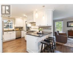 1450 STONEYBROOK CRESCENT - 17
